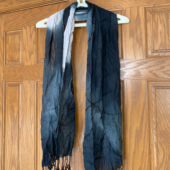 Scarf - Picture 2 of 3